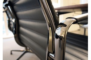 Кресло Eames Style Conference Chair EA 108 темный хром